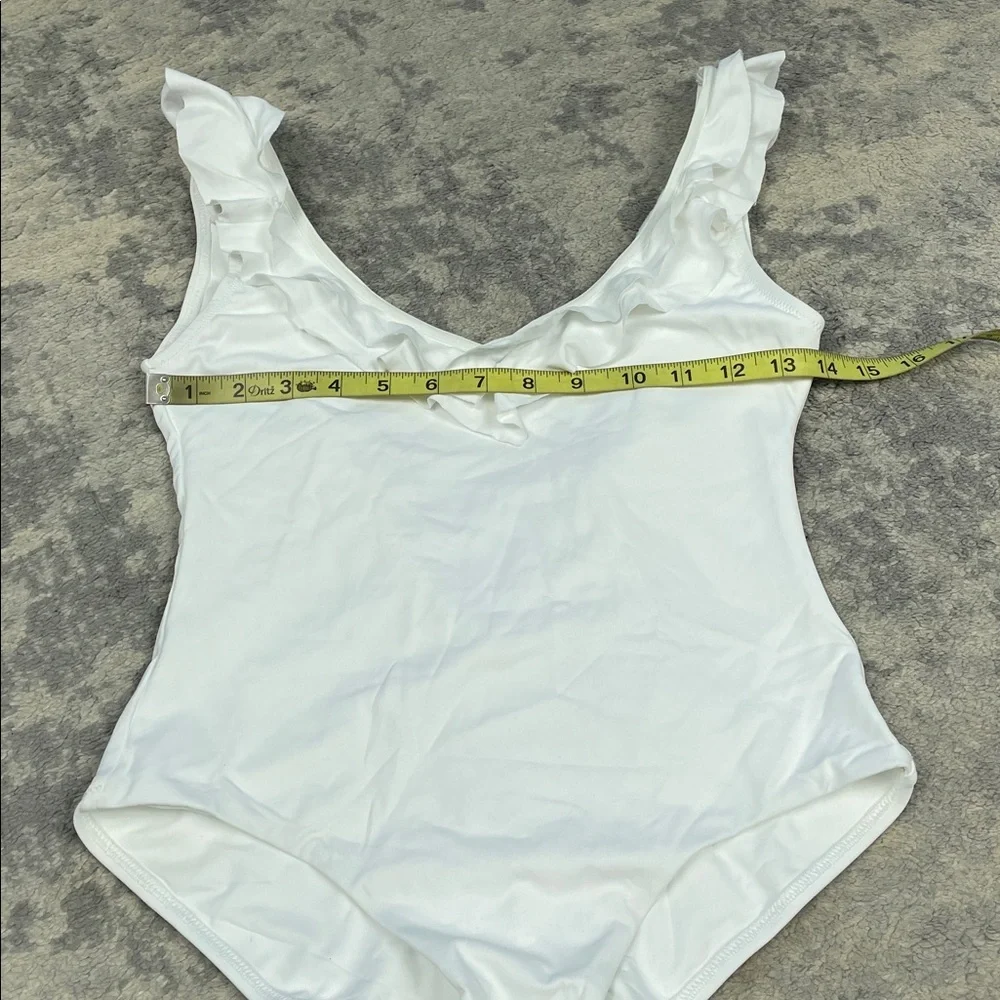 NWT Melissa Odabash Seville V Neck Ruffle One Piece Swimsuit White Sz 6